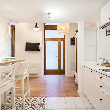 Roomli Boho Chic Apartment Budapest