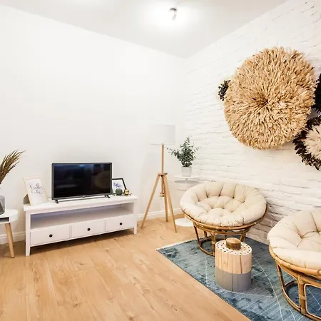 Apartment Roomli Boho Chic Budapest