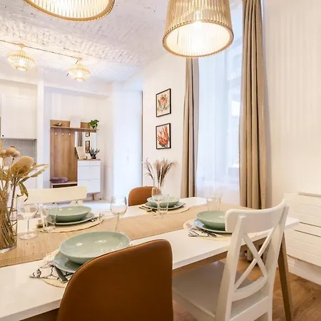 Apartment Roomli Boho Chic Budapest