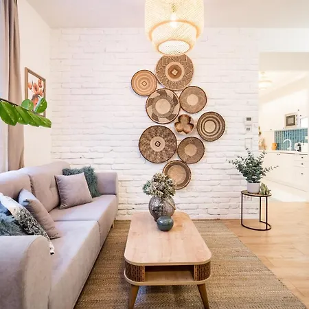 Roomli Boho Chic Lägenhet