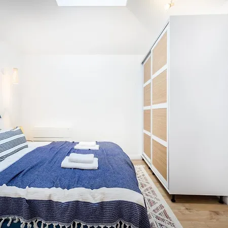 Roomli Boho Chic Apartment Budapest