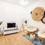 Apartment Roomli Boho Chic Budapest