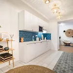 Roomli Boho Chic Apartment Budapest