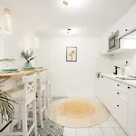 Apartment Roomli Boho Chic Budapest