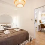 Roomli Boho Chic Apartment Budapest